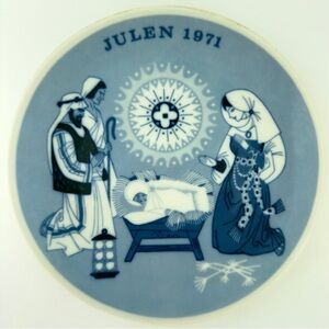 1971 Porsgrund Norway Porcelain Christmas Plate “A Child is Born” Gunner Bratlie